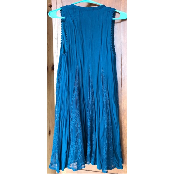 *SOLD* Xhilaration Tasteful Twirl Teal Short Lace Dress {Target / Size M / Used} - Picture 2 of 8